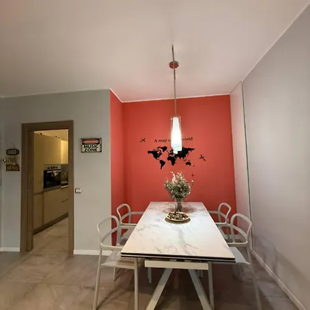 Stanza In Luminoso E Silenzioso Habitación en casa particular *