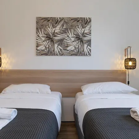 Metro Line 1 Free Parking *