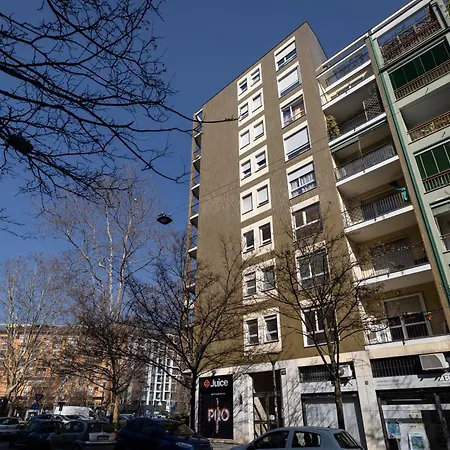 Moderno Bilocale In Zona Monumentale-cenisio Apartment