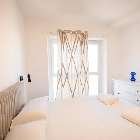 Moderno Bilocale In Zona Monumentale-cenisio Apartment