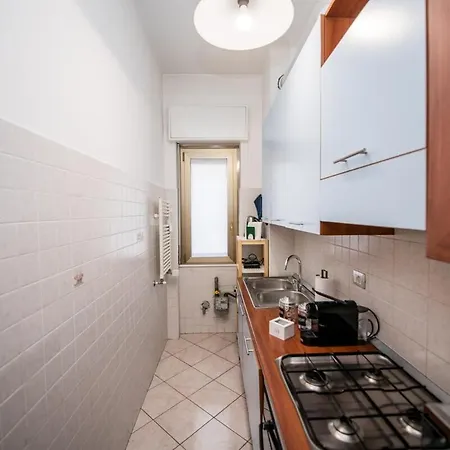 Apartment Metro 4 - Grazioso Bilocale Accogliente *