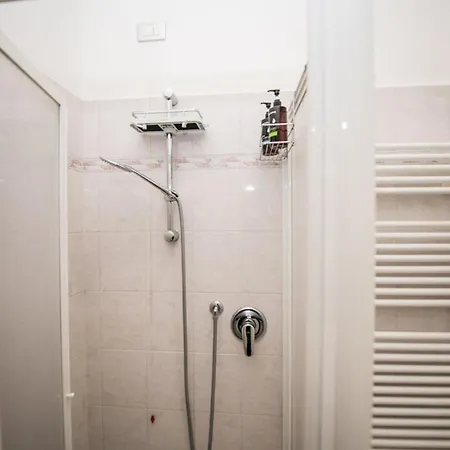 Apartment Metro 4 - Grazioso Bilocale Accogliente *