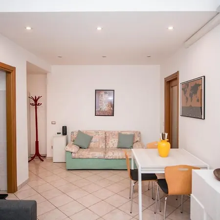 Metro 4 - Grazioso Bilocale Accogliente Apartment Mailand