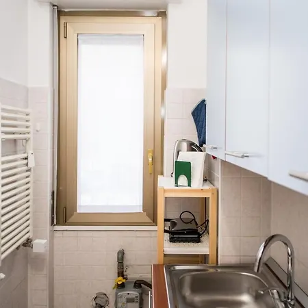 Apartment Metro 4 - Grazioso Bilocale Accogliente *