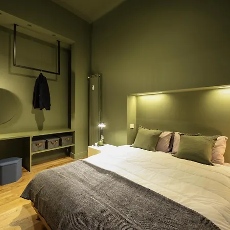 La Petite Gae Aulenti Apartment *