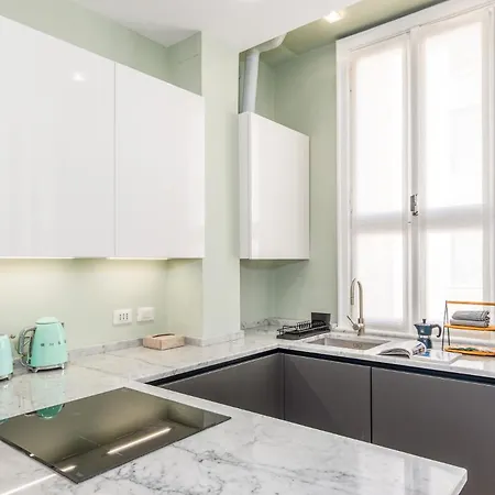 Design Boutique Flat - Refined & Milano