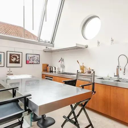 Milano's Exclusive Loft, Pool & Милан