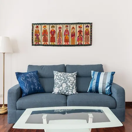 Wonderful Three-room Just Few Minutes Away From Mm Tricolore *