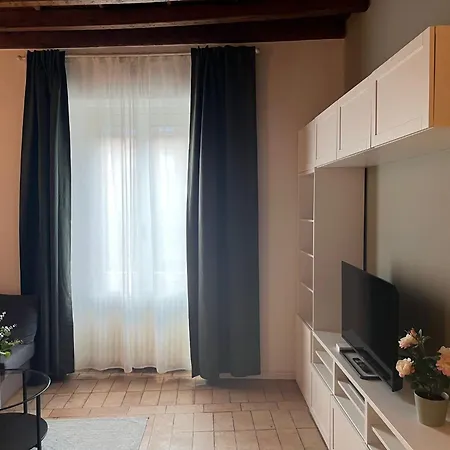 Navigli Darsena - Luxury With Balcony Apartament *