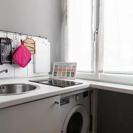 Italianway Easy - Rosmini 13 B Appartamento Milano