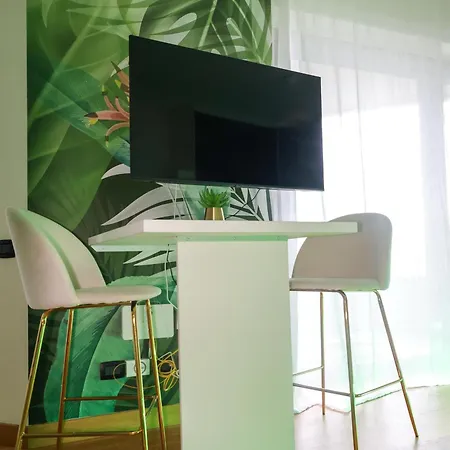 Jungle And Parking Appartement