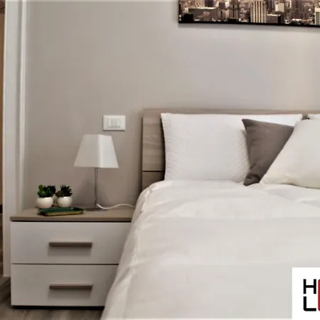 Homelovers Bright And White House Pta Venezia 公寓 米兰