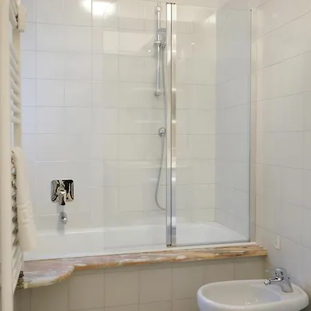 Navigli - Via Tortona