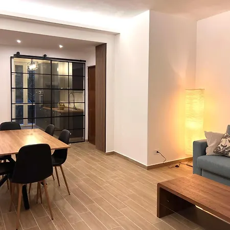 شقة Luxury San Siro Apartment, 5 Min Metro, Balcony & Fast Wifi *