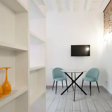 Flora 57 - Splendido Loft Nel Cuore Dei Navigli Appartamento