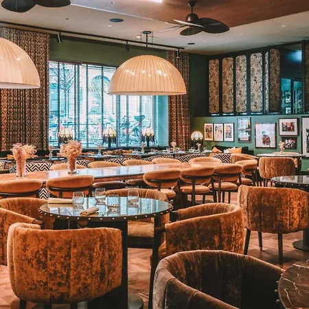 Radisson Collection Hotel, Santa Sofia 5*