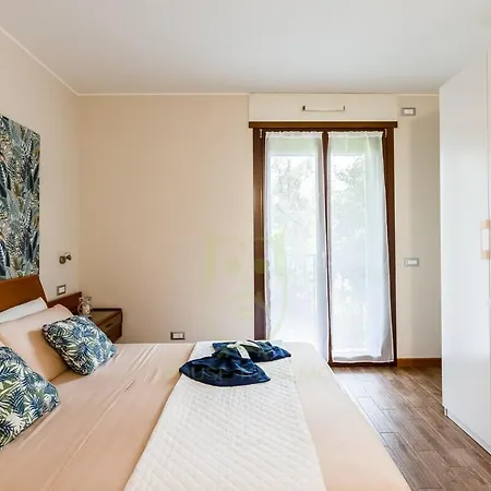 Artemide -duomo-san Siro Stadium * Милан