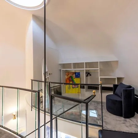 Stunning Cupola Apt-steps From San Babila & Duomo * Milan