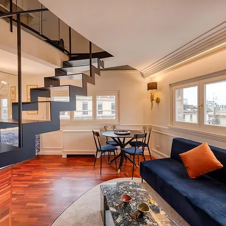 Stunning Cupola Apt-steps From San Babila & Duomo Apartment Milan