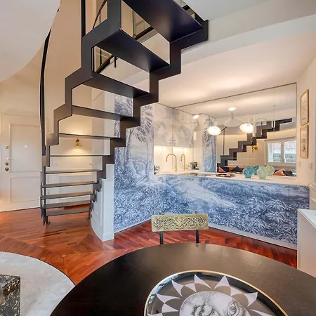 Apartment Stunning Cupola Apt-steps From San Babila & Duomo Milan