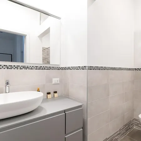 Porta Romana - Luminoso Bilocale *