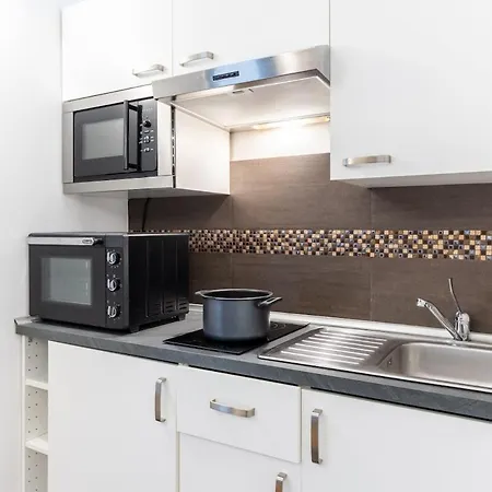 Duomo 5min - Torre Velasca - 2 Bedrooms - Netflix, Wi-fi Apartamento