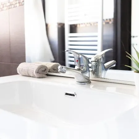 Duomo 5min - Torre Velasca - 2 Bedrooms - Netflix, Wi-fi Apartamento *