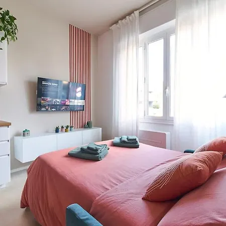 Giulio's Hideaway - Close To Station Milánó