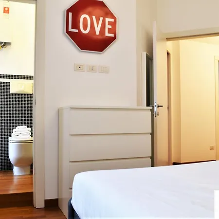 Homelovers Two Porta Venezia Mm1 شقة