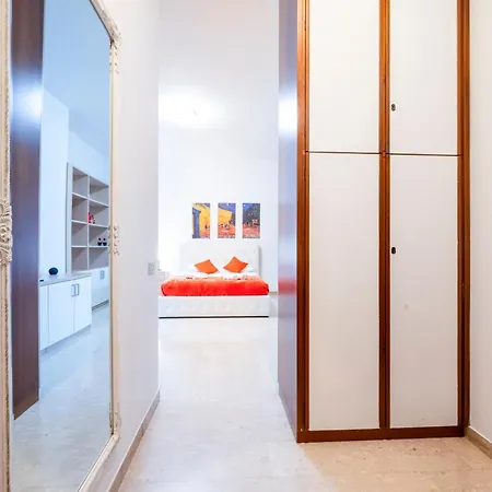 Moncler House Navigli Apartment