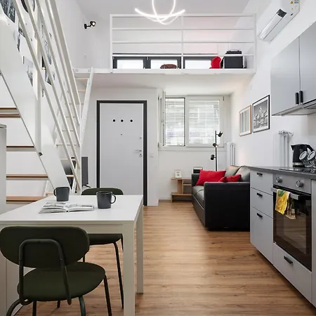 New - Loft 4 Pax - 50m From Metro - Private Entry * 밀라노