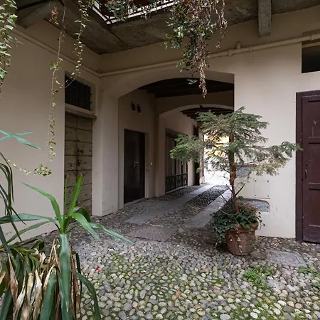 Flora 57 - Splendido Loft Nel Cuore Dei Navigli
