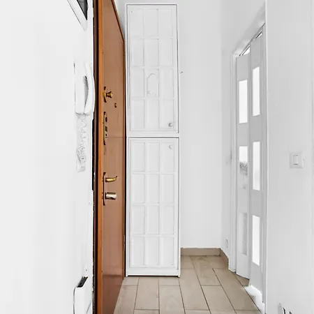 Ag17 - In The Center Of - *