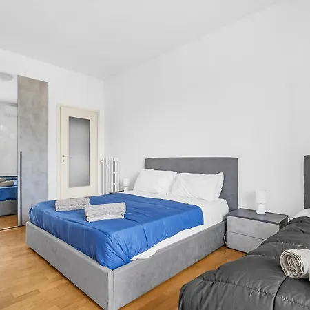 Ca17 -centrale-duomo -central Maxi - Milán