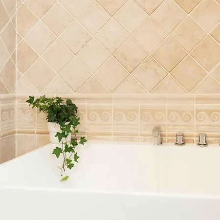 Oasi Di Famagosta Navigli