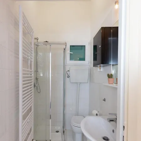 Elegant Little - Center - M4 Station ميلان