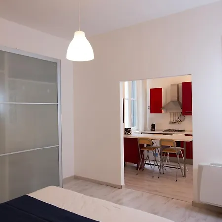 Elegant Little - Center - M4 Station شقة ميلان