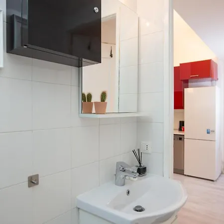 Elegant Little - Center - M4 Station * ميلان