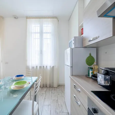 Duomo 15' - 5' From Station With Wifi And A-c