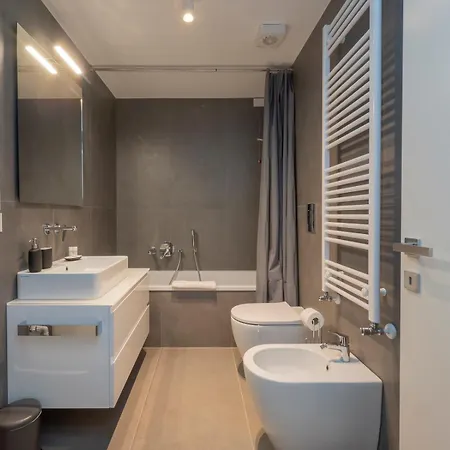 Modern Two-room In Corso Buenos Aires