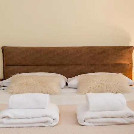 Lägenhet Flat In Center With Terrace, Near Garibaldi Fs Milano