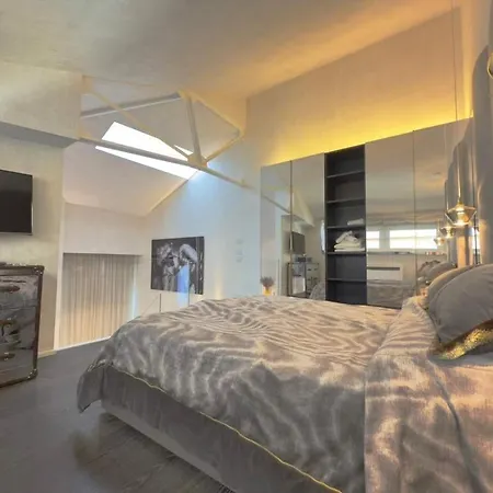 Homeby, Casa Cornalia Μιλάνο