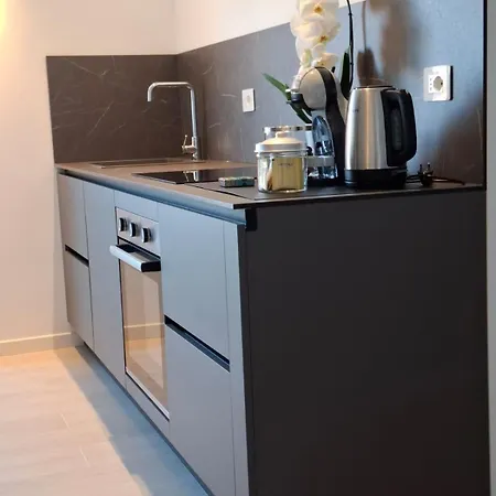 Apartamento Raffinato Trilocale In Zona Centro