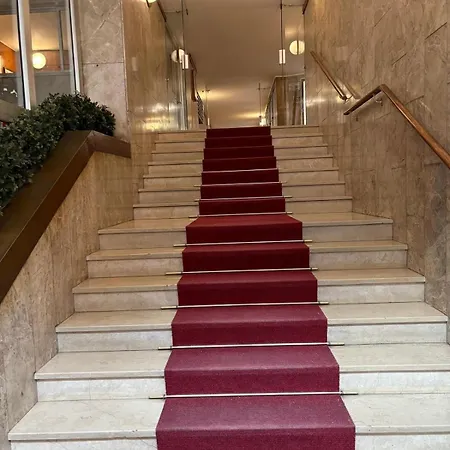 Apartamento Raffinato Trilocale In Zona Centro *