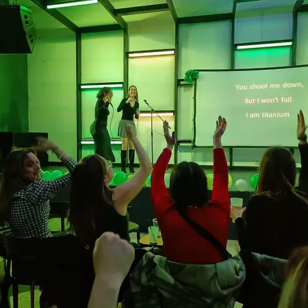 Yellowsquare Hostel *