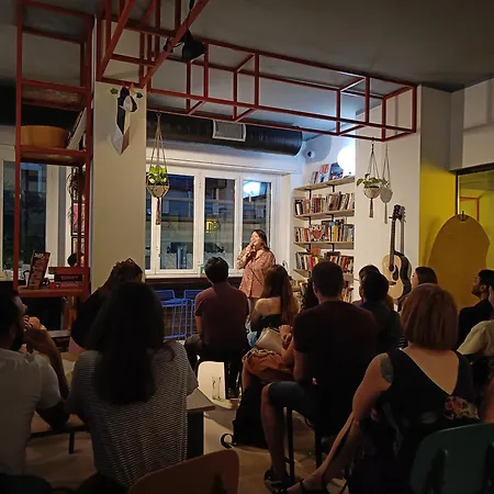 Hostel Yellowsquare Milán