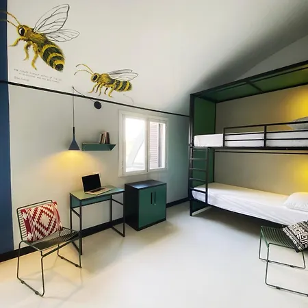 Hostel Yellowsquare Milán