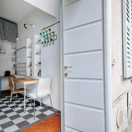 Farini 6 Appartement *