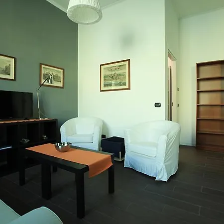 Economico E Strategico A Quattro Fermate Da Piazza Duomo *