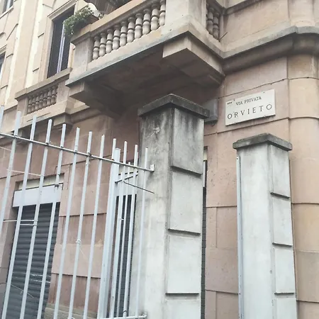 Luxury Art & Chromotherapy Downtown - Free Parking Apartamento Milán
